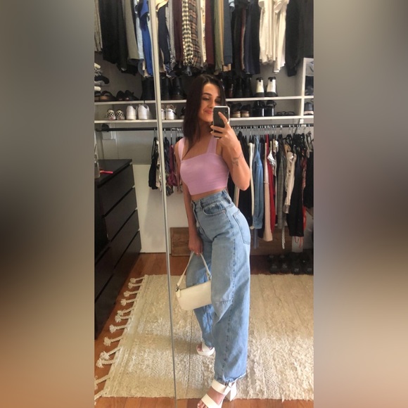 meet your posher, allison - Picture 3 of 16